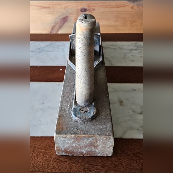 Vintage Wooden Hand Plane - Picture 4 of 7